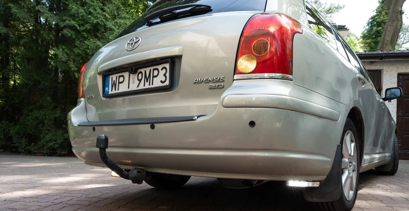 Toyota Avensis cena 12500 przebieg: 330000, rok produkcji 2003 z Miłomłyn małe 211